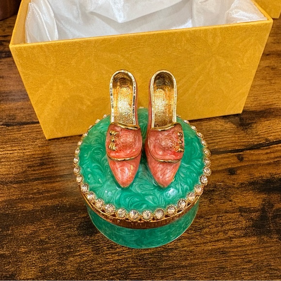 Other - Tchotchke - High Heels Green Trinket Jewelry Box NWT NIB